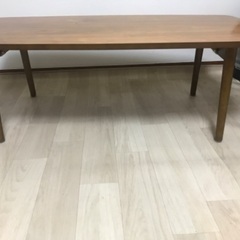 折り畳みテーブルの画像