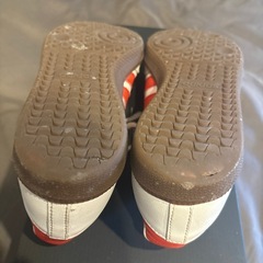 adidasスニーカーの画像