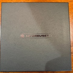 LE CREUSETのワインアクセサリー スターターセット GS-400です。 ワインオープナー、ワインポンプ、ワインストッパーが含まれており、 未使用品の画像