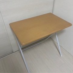 折りたたみチェア　折りたたみテーブルの画像