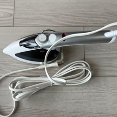 【新品未使用】T-faLティファールパワフルスチーム衣類スチーマー立ち上がり約45秒スチームアイロンDV9002J0の画像