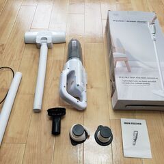 コード式クリーナーと充電式コードレス掃除機のセットの画像