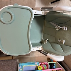 ベビーチェア
の画像