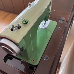 最終値下げ！早い者勝ち！レトロ足踏みミシン/アンティーク/インテリア/DIYの画像