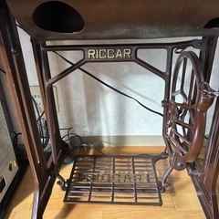 最終値下げ！早い者勝ち！レトロ足踏みミシン/アンティーク/インテリア/DIYの画像