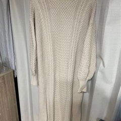 【ジーナシスJEANASIS】ニットワンピース　Vネックの画像