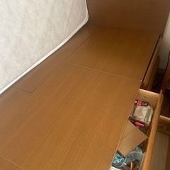 ベッドフレームの画像