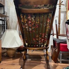 【★引き取り限定】 TOYO FURNITURE アンティーク ロッキングチェア 花柄 クッション付き 木製 インテリア 昭和レトロ ビンテージの画像