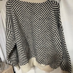 open close ニットの画像