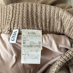 GYDAニットズボンの画像