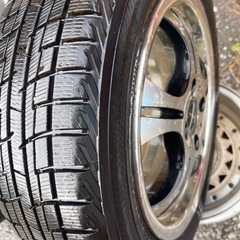 中古4
本、YOKOHAMA iceGUARD iG30（アイスガード iG30） 横浜ゴムのスタッドレスタイヤ（冬用タイヤ）ですの画像
