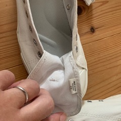 無印スニーカー27.0の画像