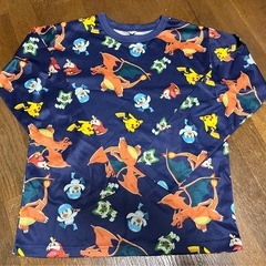 ポケモン長袖2枚まとめて
の画像