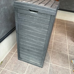ゴミ箱　収納　屋外の画像