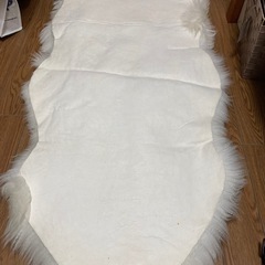 ラグ マット羊毛皮（ムートン）100％
の画像