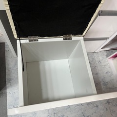 ホワイトドレッサーの画像