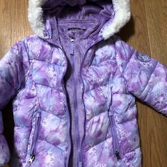 コストコ購入　SNOZU 子供用ダウンの画像