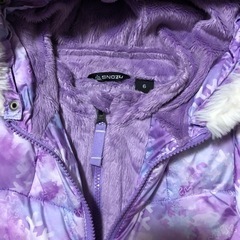 コストコ購入　SNOZU 子供用ダウンの画像