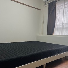 【美品】ダブルベッドフレーム ホワイトウッド。マットレスは要交渉。の画像