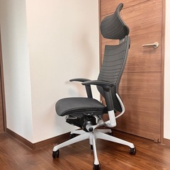 【美品】オカムラ バロン ハイバック 黒 特注メッシュ の画像