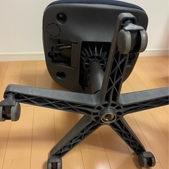 【フカフカ♪】中古　ネイビー ファブリック 回転椅子 高さ調整可能の画像