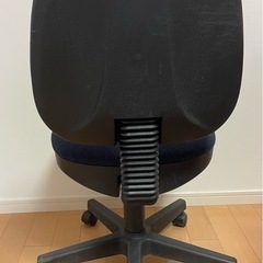 【フカフカ♪】中古　ネイビー ファブリック 回転椅子 高さ調整可能の画像
