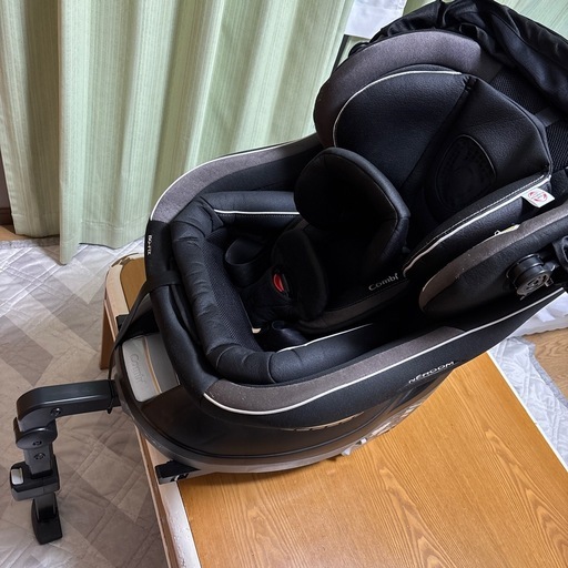 コンビ　ネルーム　ISOFIX