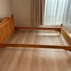 【メイム様】セミダブル ベッドフレームの画像