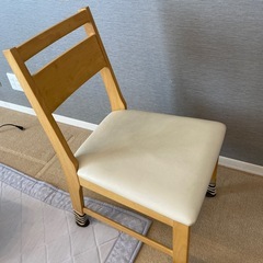 机、椅子セットの画像