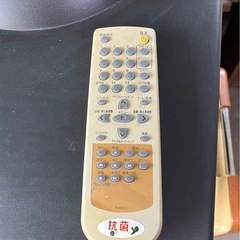 DAEWOO ブラウン管テレビ リモコン付きの画像