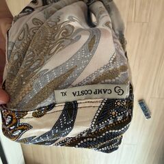 メンズ服　（ジーパン、シャツ、ネックレス）の画像