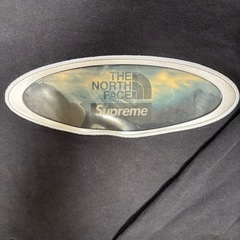 ノースフェイス&シュプリームコラボパーカーの画像