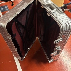 スーツケース(50cm×73cm×29cm)★シルバーの画像