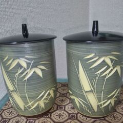 未使用　蓋付茶器　湯呑み　神津島　掘り竹柄が見事です！直径6.5㎝　高さ9.5㎝の画像