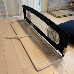 ベッド　落下防止　ベッドガードの画像