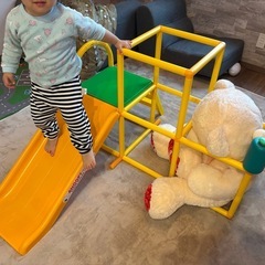 室内　ジャングルジム　すべり台の画像