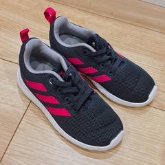 アディダス14.5cmの画像