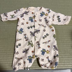 ディズニーロンパースセットの画像