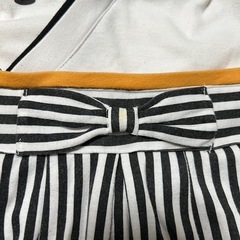 袴ロンパースの画像