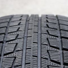 フォルクスワーゲン　ゴルフ　ブリヂストンスタッドレスタイヤの画像