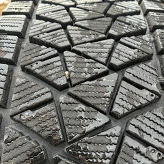 225/65R17 DM-V2 スタッドレスの画像