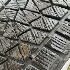 225/65R17 DM-V2 スタッドレスの画像