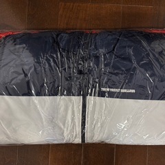 【新品・未開封】ヤクルトスワローズ　トリコロールジャンパーの画像