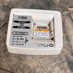 ※引き取り限定※ YAMAHAアシスト電動自転車 26インチ、高圧タンク付きエアー入れ付きの画像