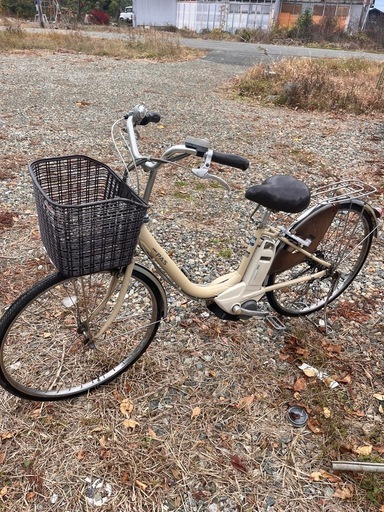 決まりました※引き取り限定※ YAMAHAアシスト電動自転車 26インチ、高圧タンク付きエアー入れ付き