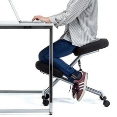 アーム付OAチェア　姿勢矯正 骨盤矯正　バランスチェア  椅子の画像