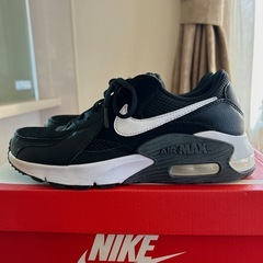 ほぼ新品 NIKE  AIR MAXの画像
