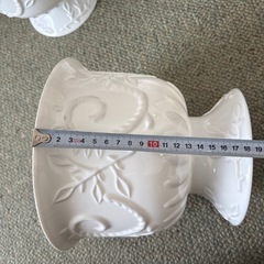 鉢 よ4つプラスチック製  の画像