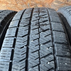 バリ山　BRIDGESTONE ブリヂストン　ブリジストン　VRX2 175/65R15 スタッドレス　タイヤ　2021年製　15インチの画像