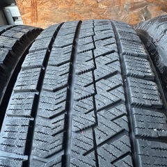 バリ山　BRIDGESTONE ブリヂストン　ブリジストン　VRX2 175/65R15 スタッドレス　タイヤ　2021年製　15インチの画像